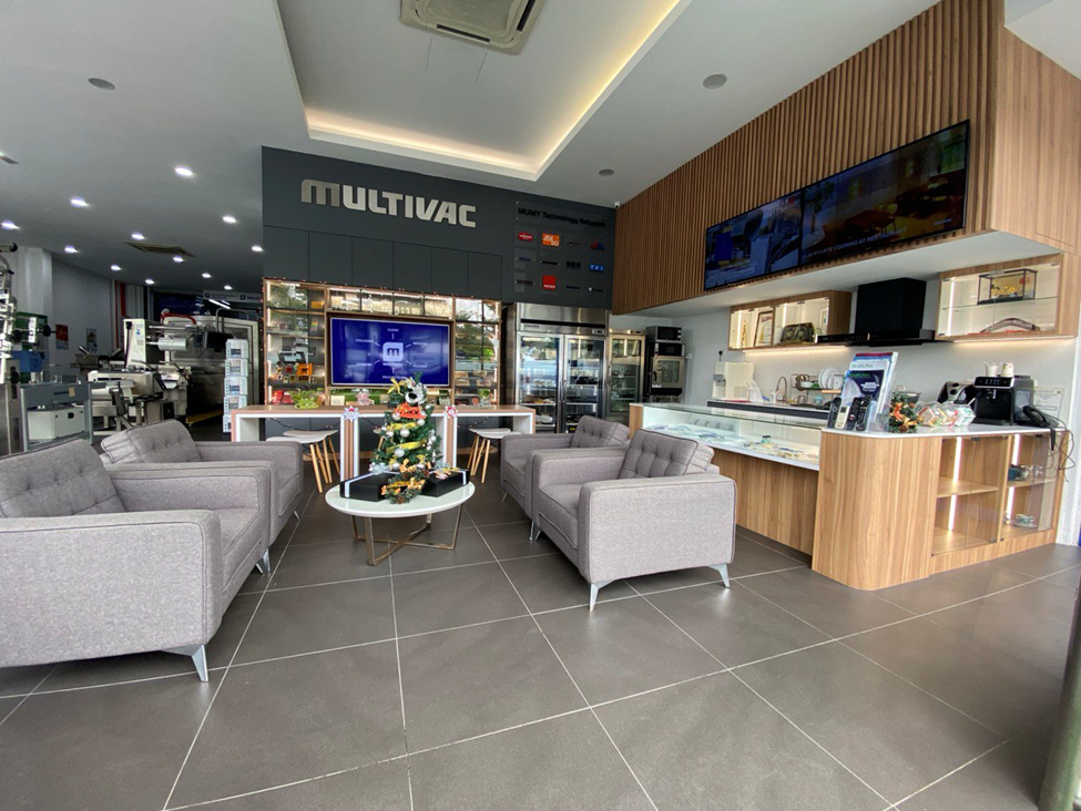 MULTIVAC Showroom with Modern Machinery Display MULTIVAC Showroom with Modern Machinery Display